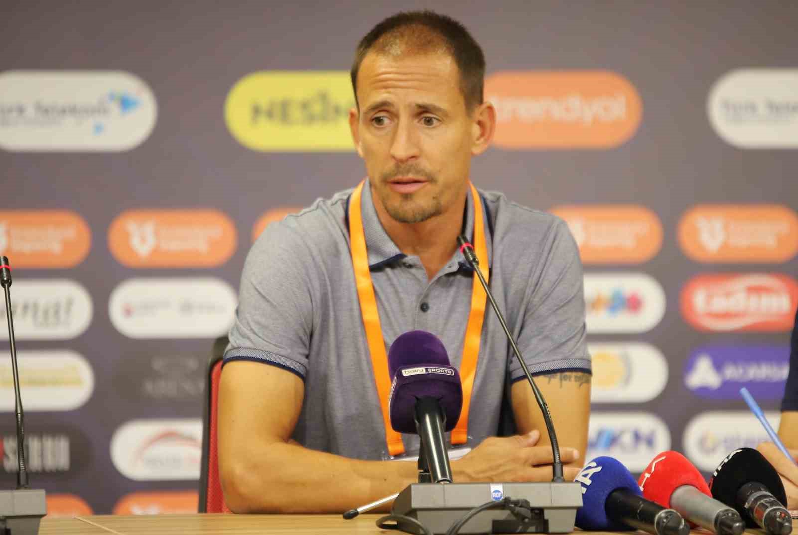 Joao Pereira: "Yaptığımız hatalar buradan 1 puanla ayrılmamıza neden oldu"