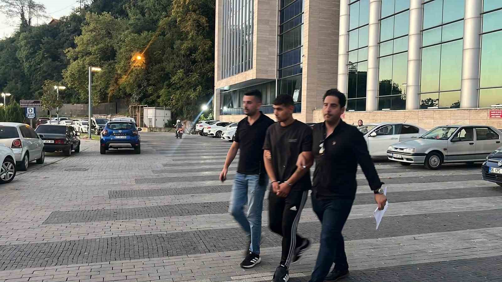 19 yaşındaki genci bıçaklayarak ölümüne sebep olan zanlı tutuklandı
