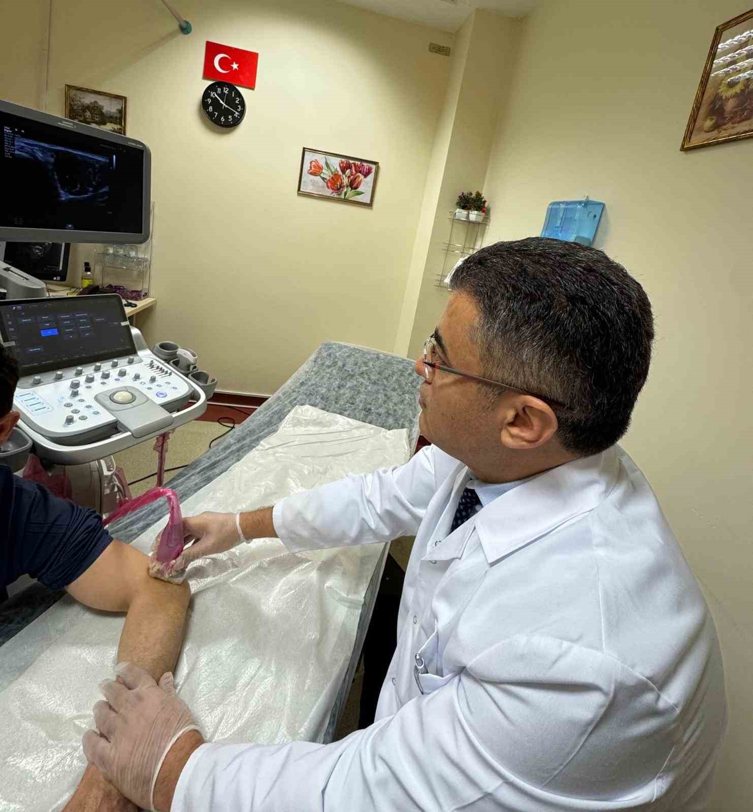 Prof. Dr. İrfan Koca: "Dirsek ağrınızın nedeni tenisçi dirseği olabilir"
