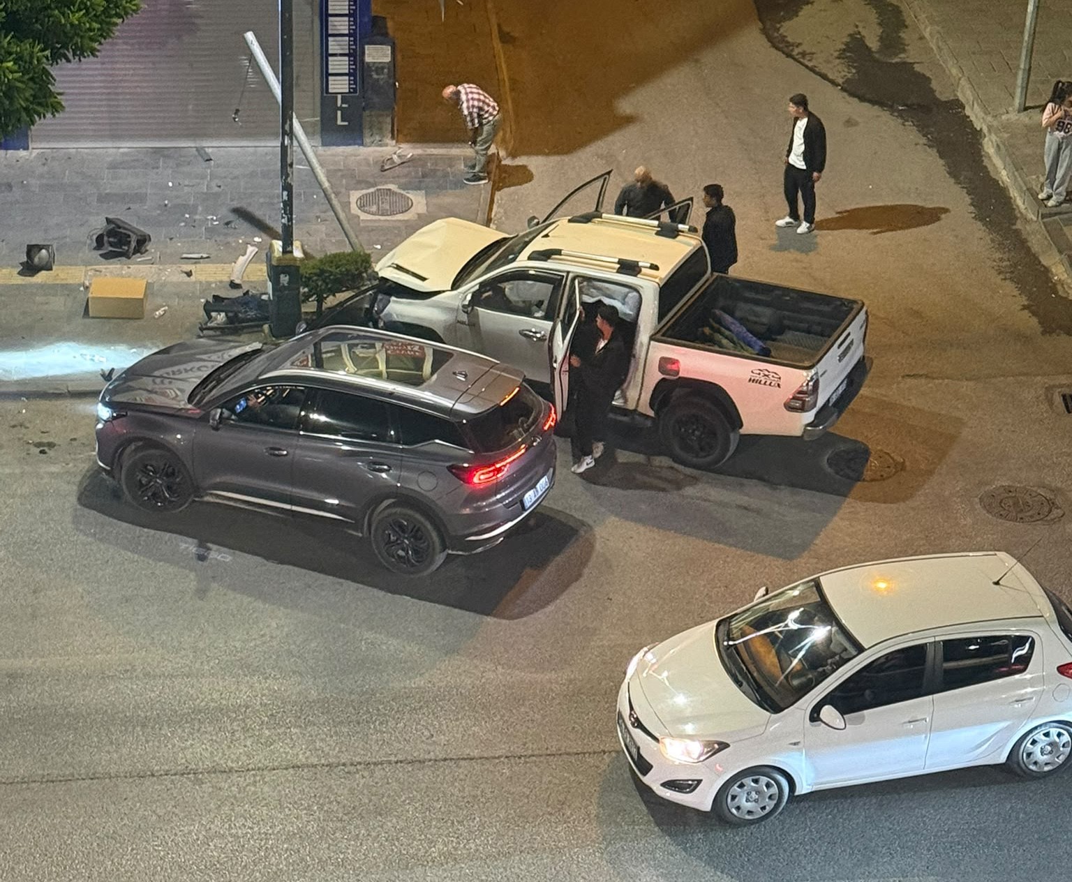 Tatvan’da araçlar çarpıştı: 5 kişi hafif yaralandı