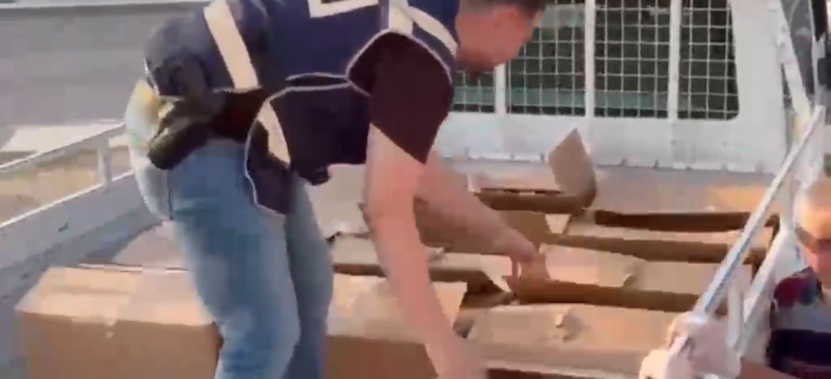 İzmir’de uyuşturucu operasyonu: 25 milyon TL değerinde hap ele geçirildi