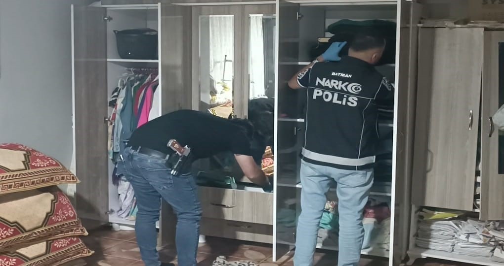 Batman’da uyuşturucu operasyonları: 5 tutuklama