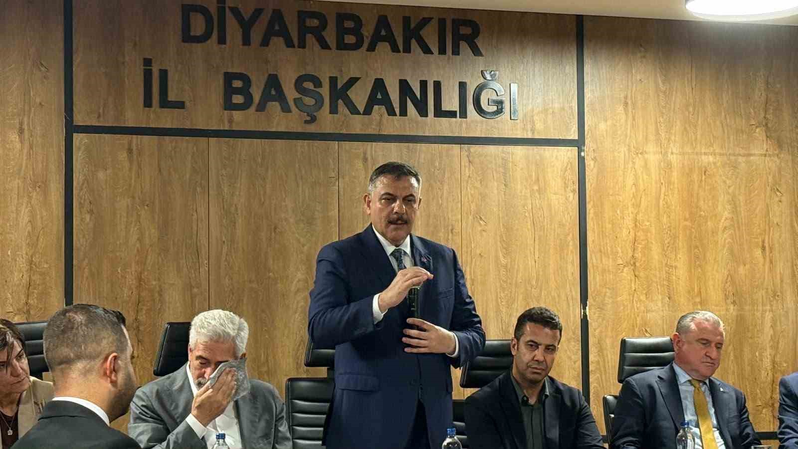 İçişleri Bakanı Çiftçi ve Gençlik ve Spor Bakanı Bak Amedspor-Erzurumspor maçını izleyecek