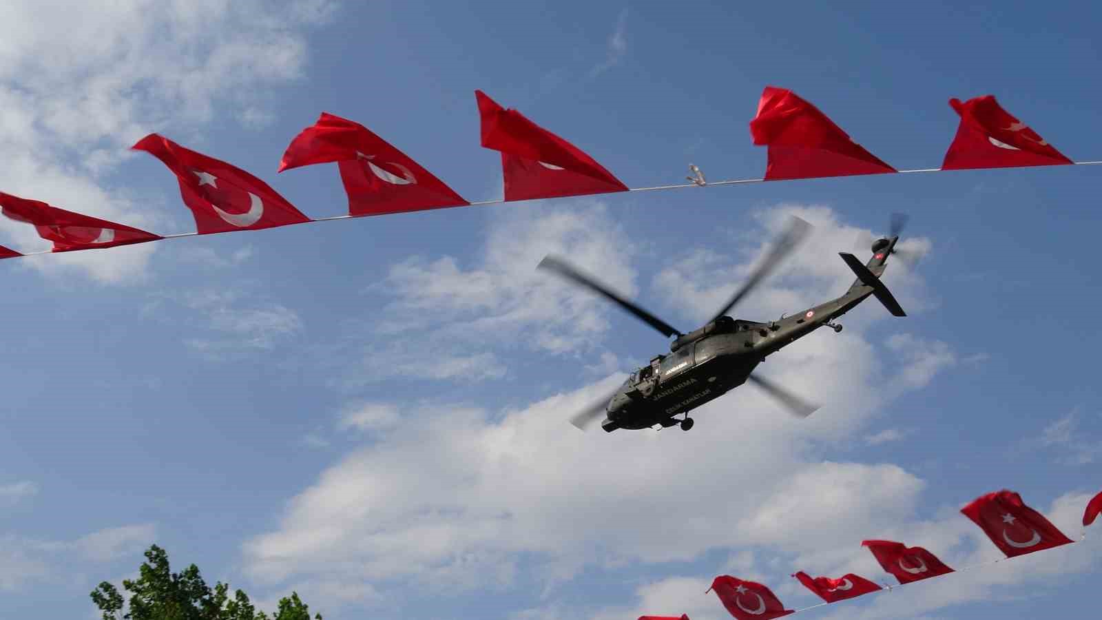 Ani’nin fethinin 962. yıl dönümünde Çelik Kanatlar’ın gösterisi nefes kesti