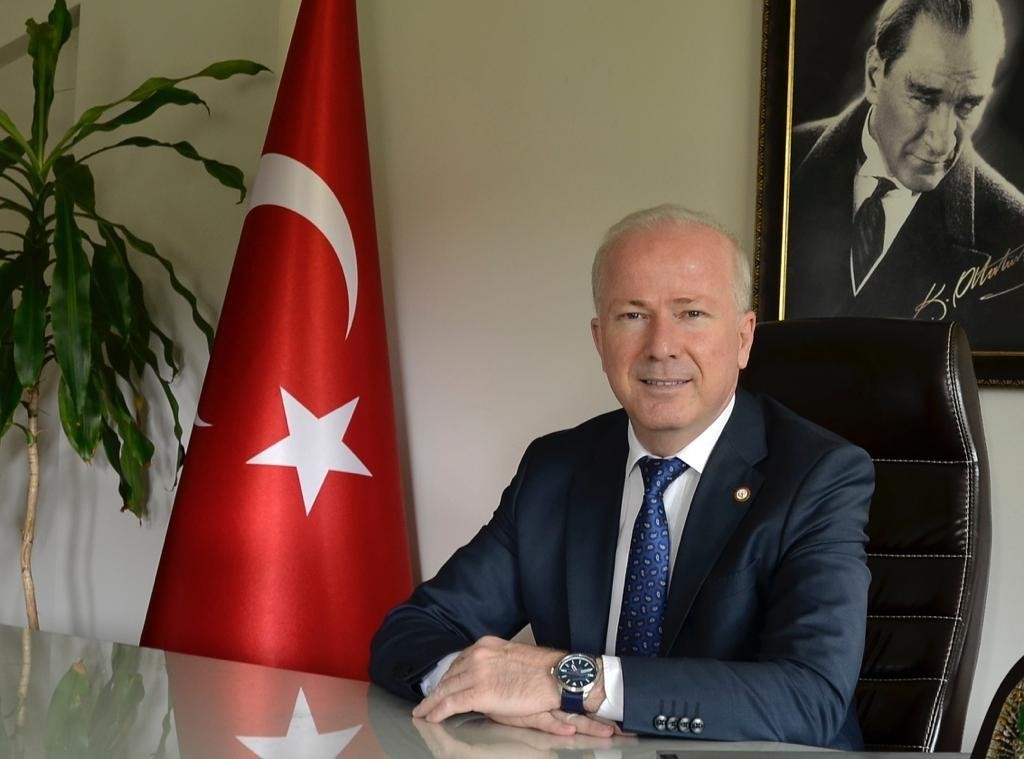 Başkan Karaarslan’ın annesi hayatını kaybetti