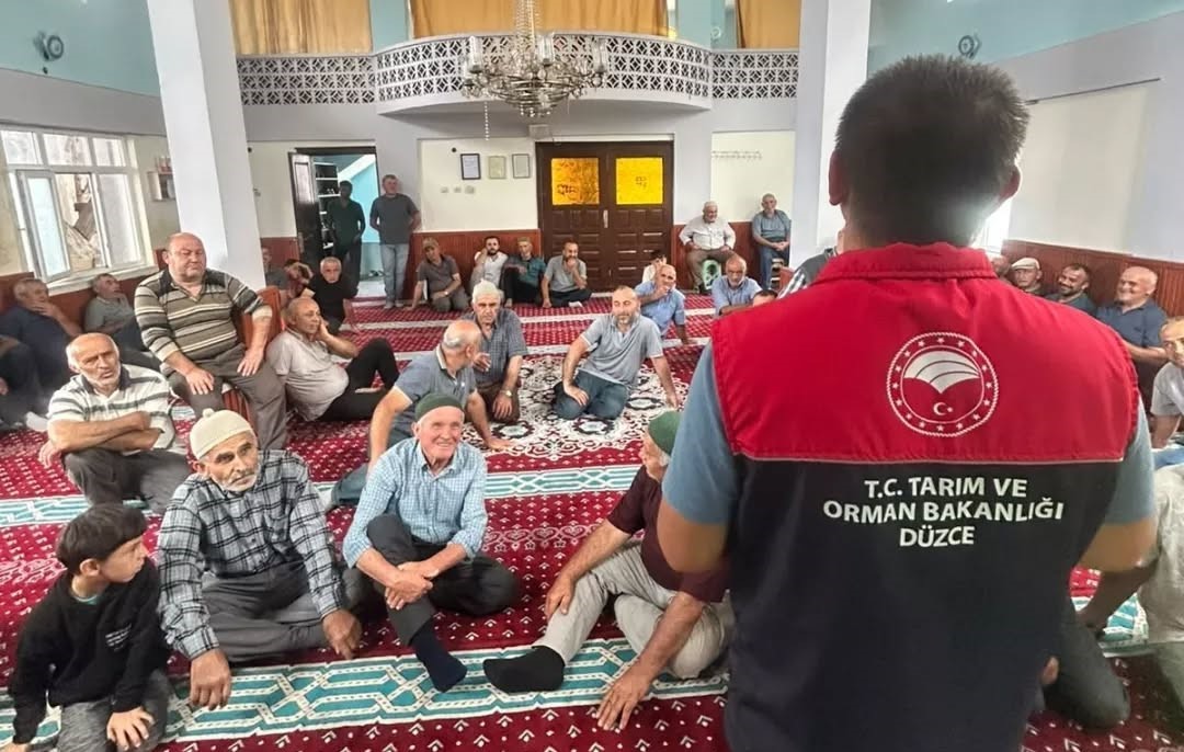 Yığılca’da çiftçilere tarımsal destek ve kahverengi kokarca bilgilendirmesi