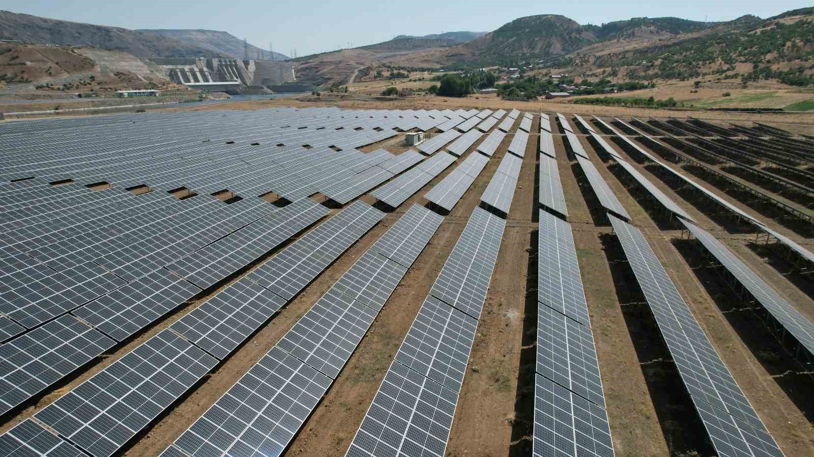 Cengiz Enerji, 2,5 milyon kişiyi yenilenebilir kaynaklı enerji ile aydınlattı