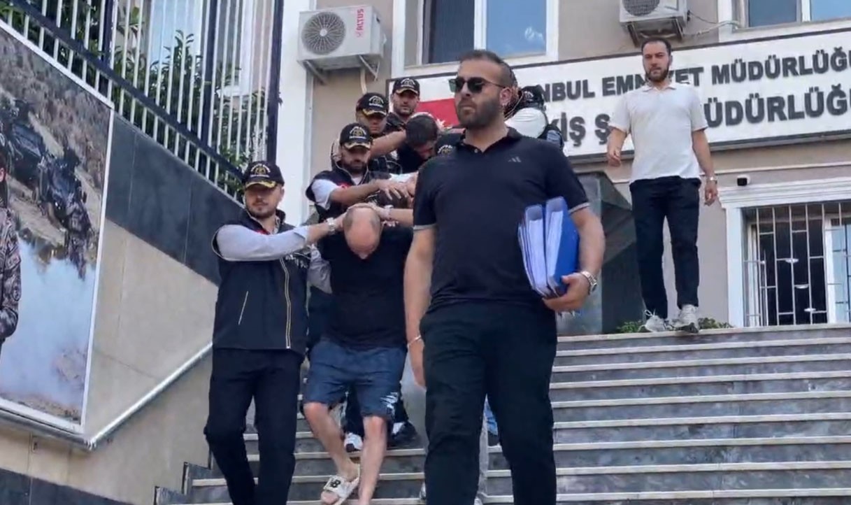 İstanbul’da kendilerini "banka güvenlik koordinatörü" olarak tanıtan şebekeye operasyon: 13 kişi tutuklandı