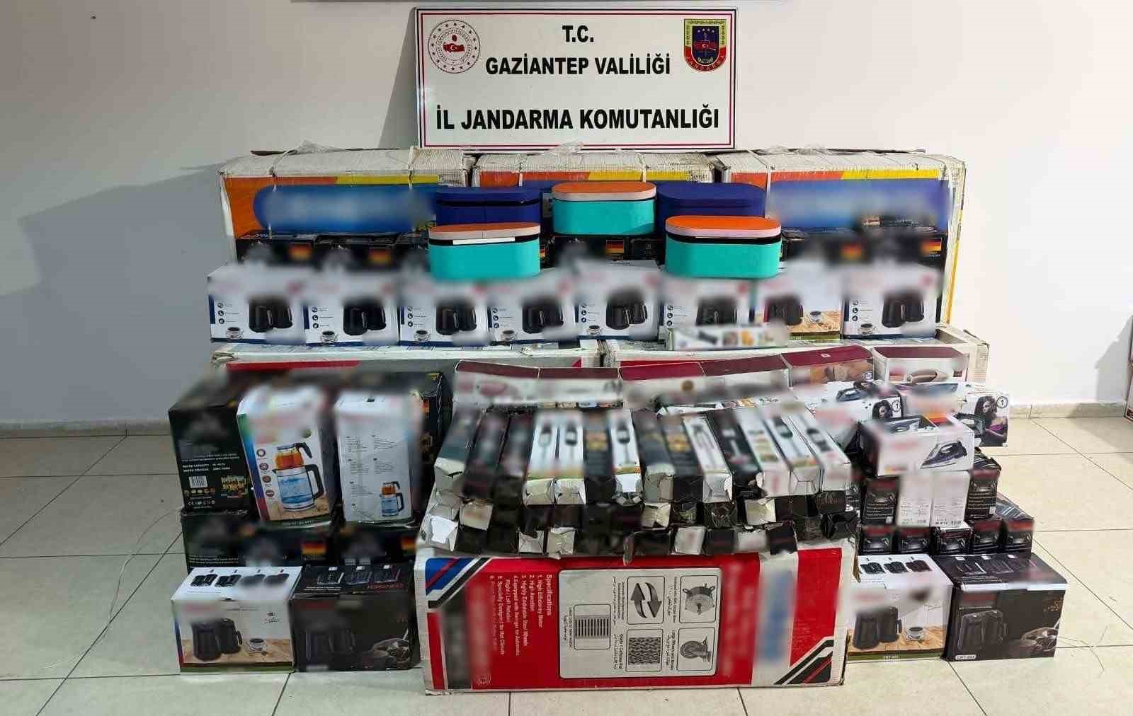 Gaziantep’te 1,3 milyon TL değerinde kaçak malzeme ele geçirildi