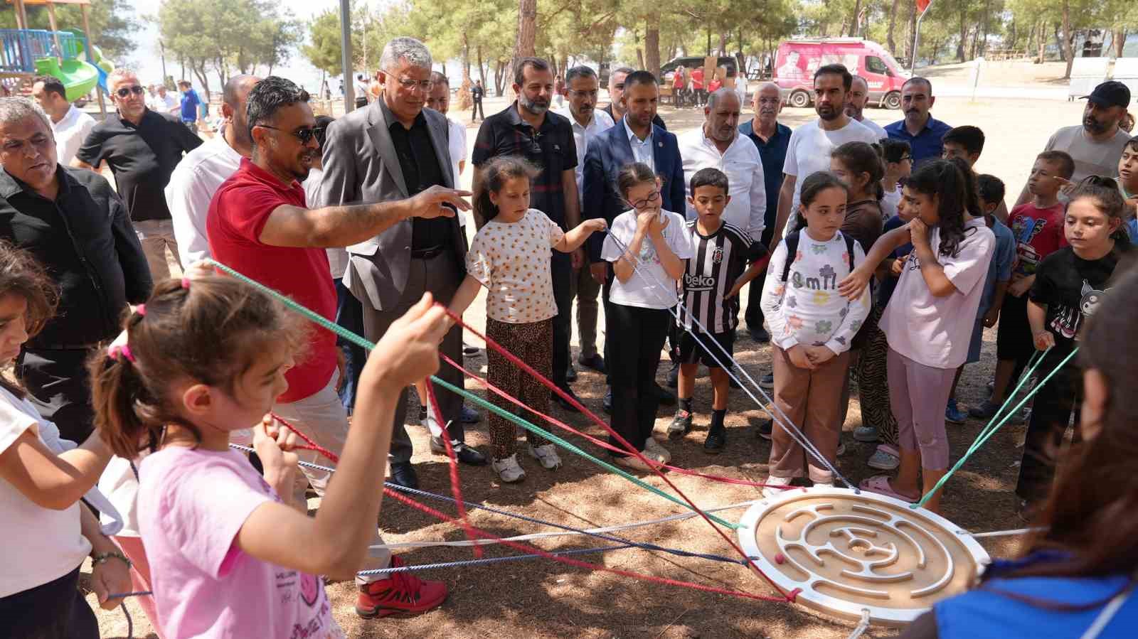 Gürsulu öğrenciler piknik şöleninde coştu