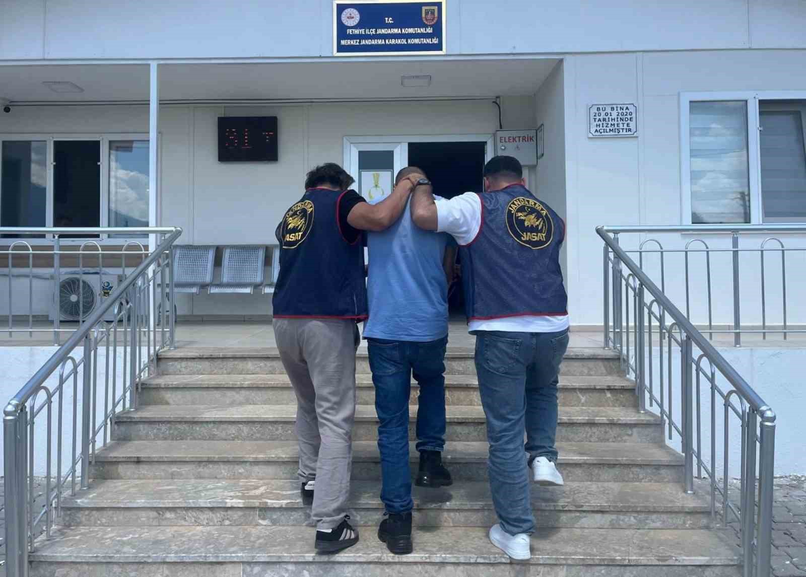 Muğla’da jandarmadan bir haftada 78 aranan şahsı yakaladı