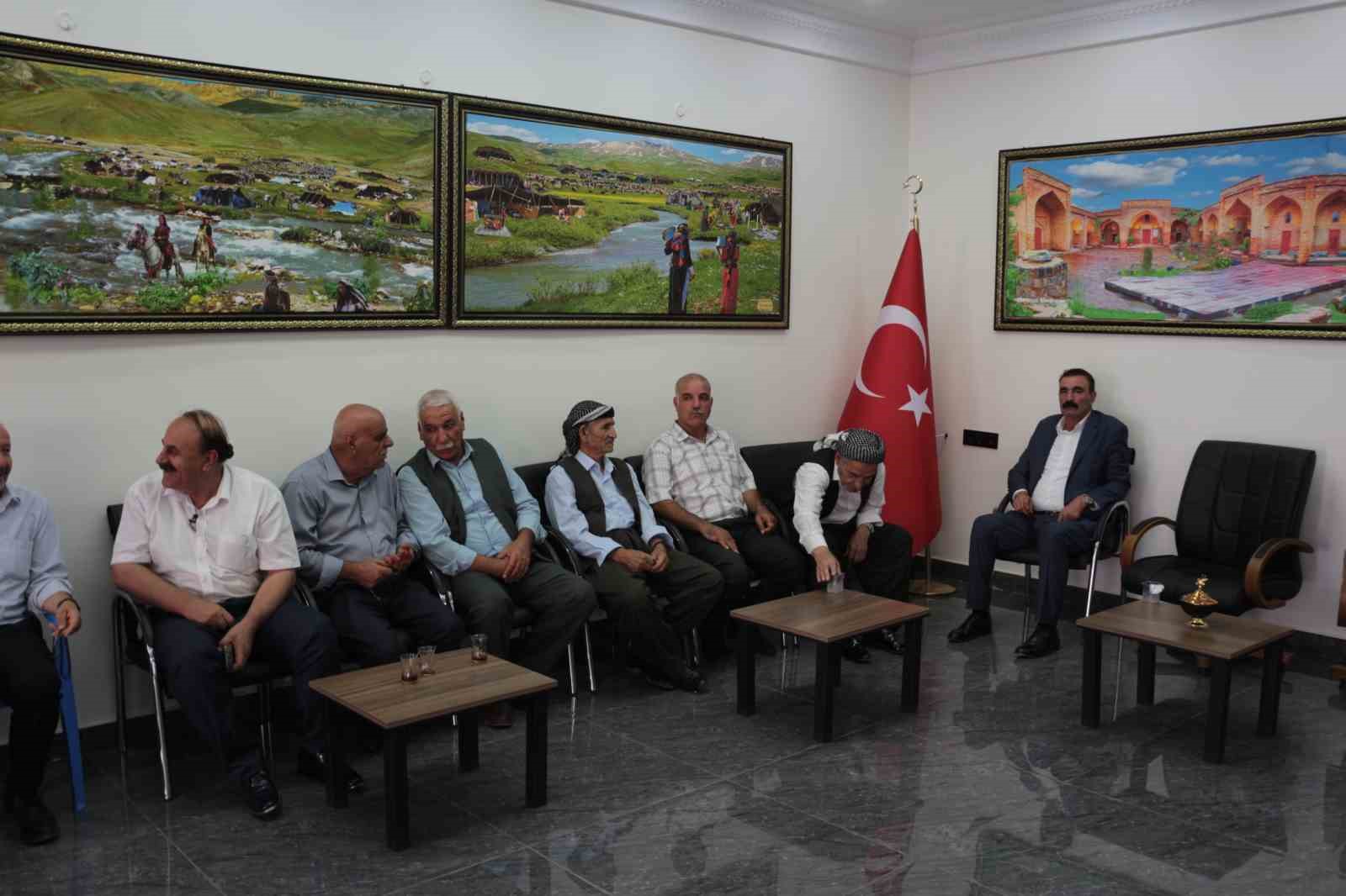Şırnak’ta aşiret liderleri ve kanaat önderlerinden "çerçeve yasa"ya tam destek