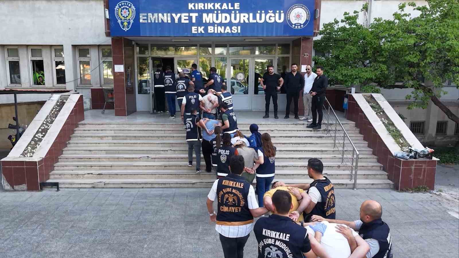7 milyon veri incelenerek derin dondurucudaki 12 yıllık cinayetin sırrı çözüldü: 13 tutuklama