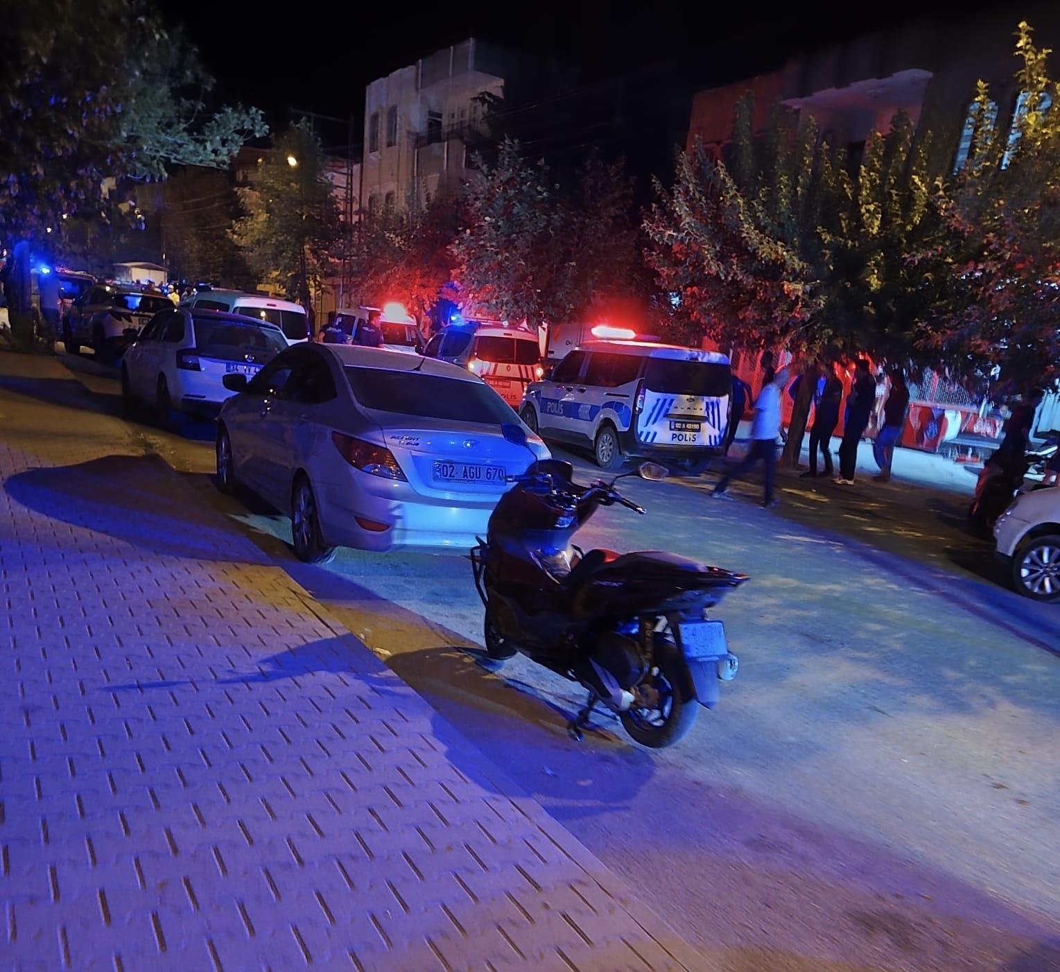Adıyaman’da akrabalar arasında kavga: 1’i polis 4 yaralı