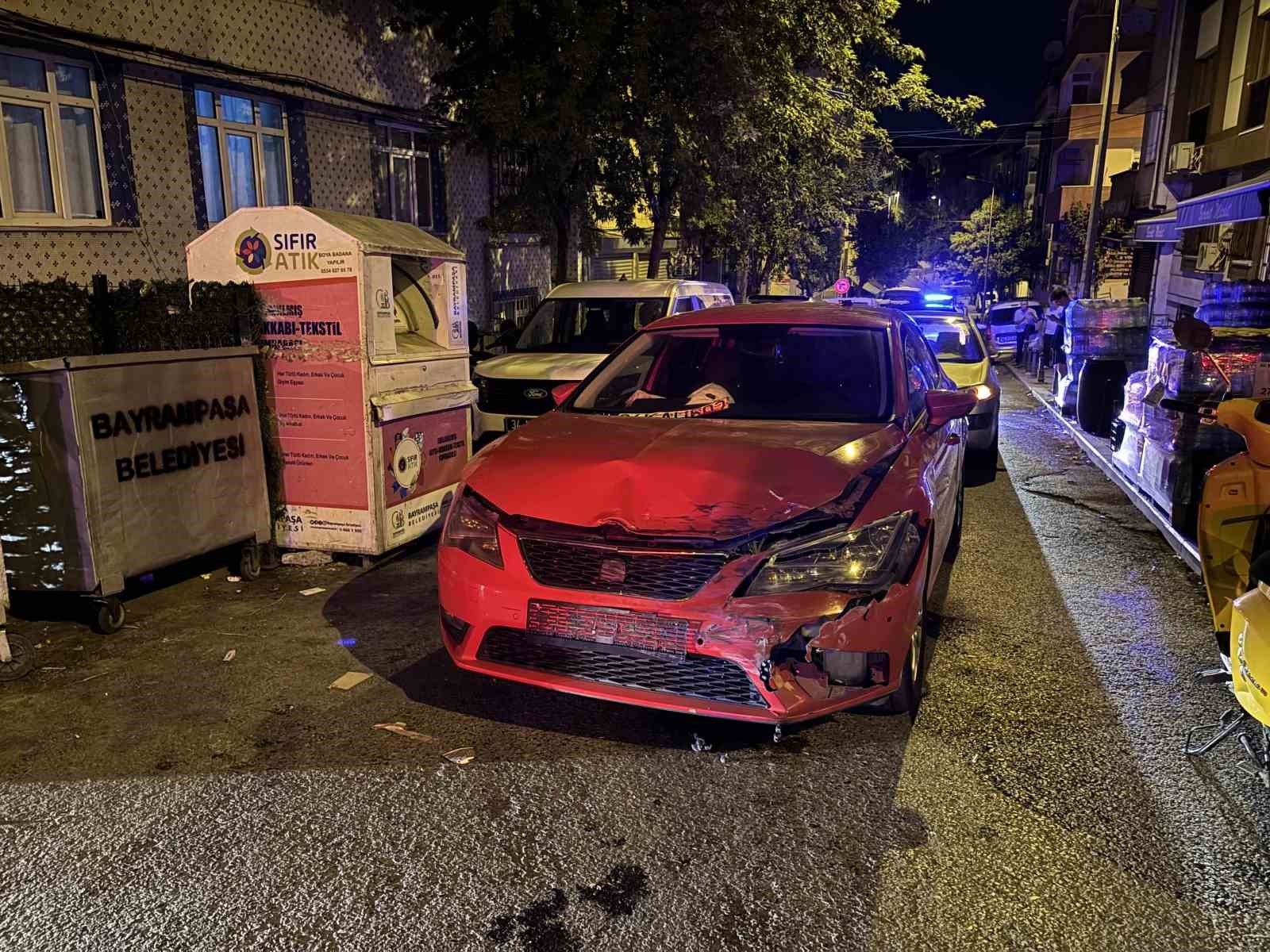 Hasta taşıyan ambulans otomobil ile çarpıştı: 3 kişi yaralandı