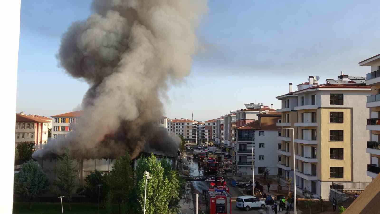 Malatya’da İşçilerin kaldığı yatakhanede korkutan yangın