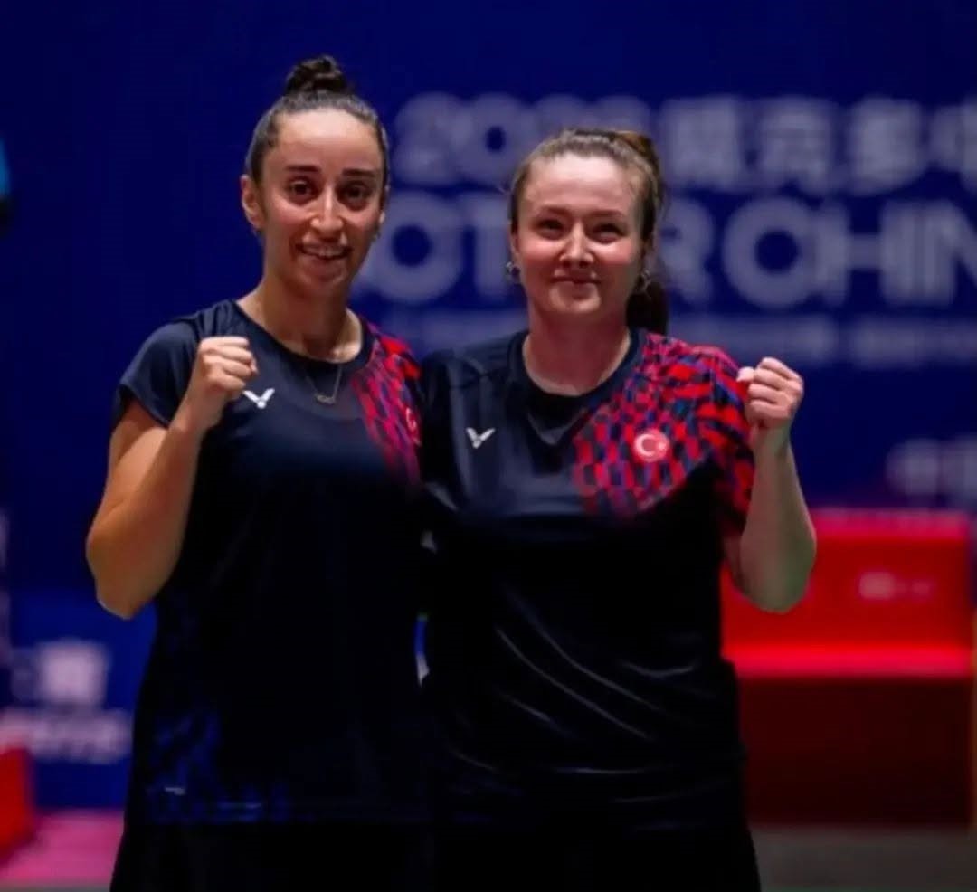 Milli badmintonculardan Hindistan’da çifte galibiyet