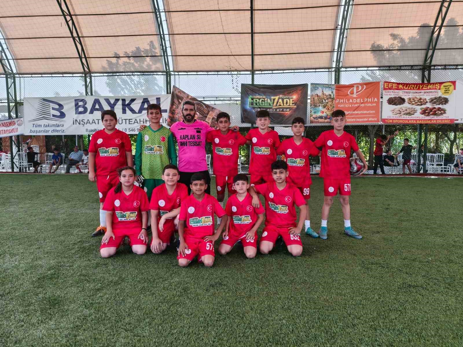 Alaşehir’de Kur’an kursu öğrencileri futbol sahasında buluştu