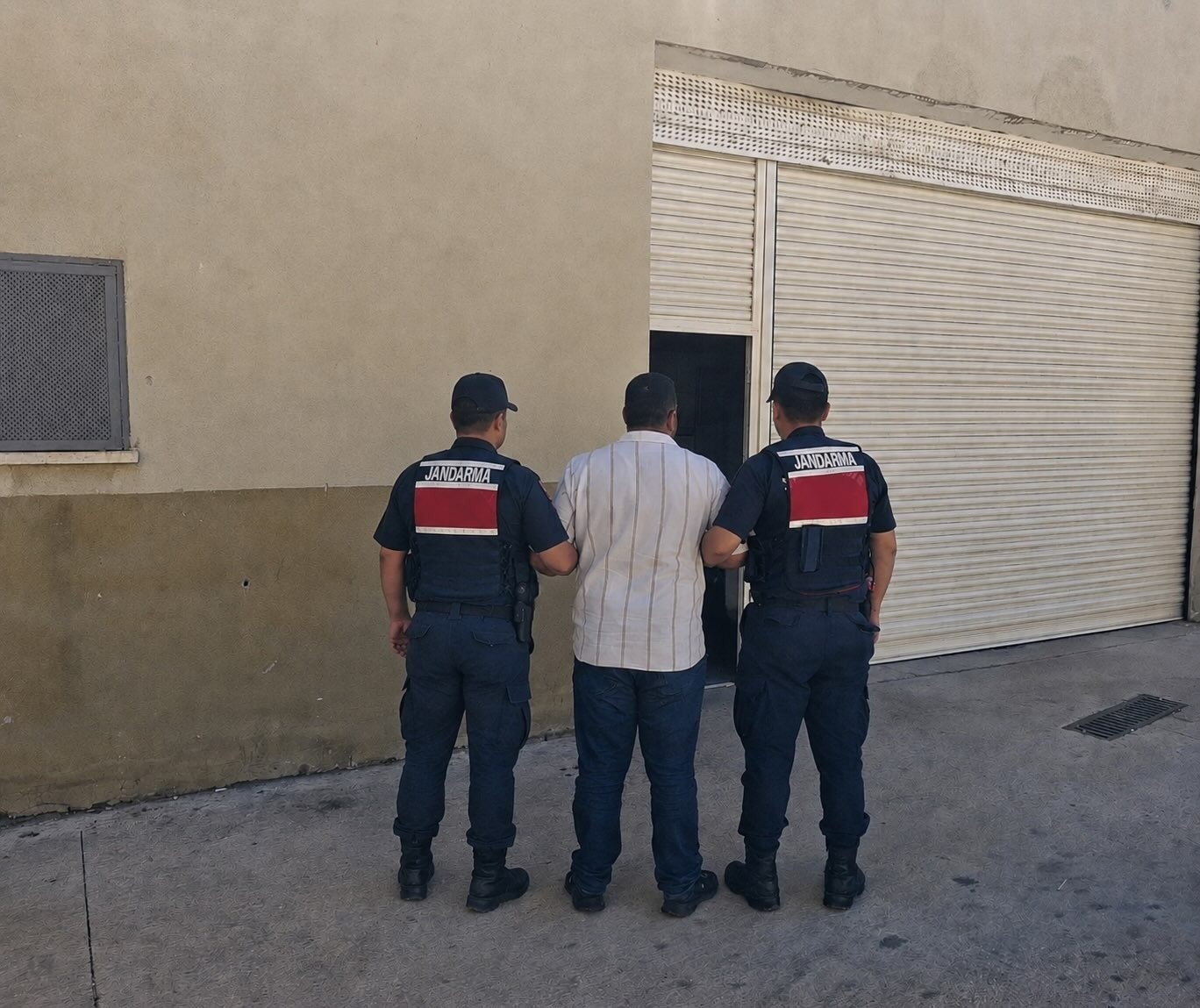Kesinleşmiş 13 yıl cezayla aranan şahıs yakalandı