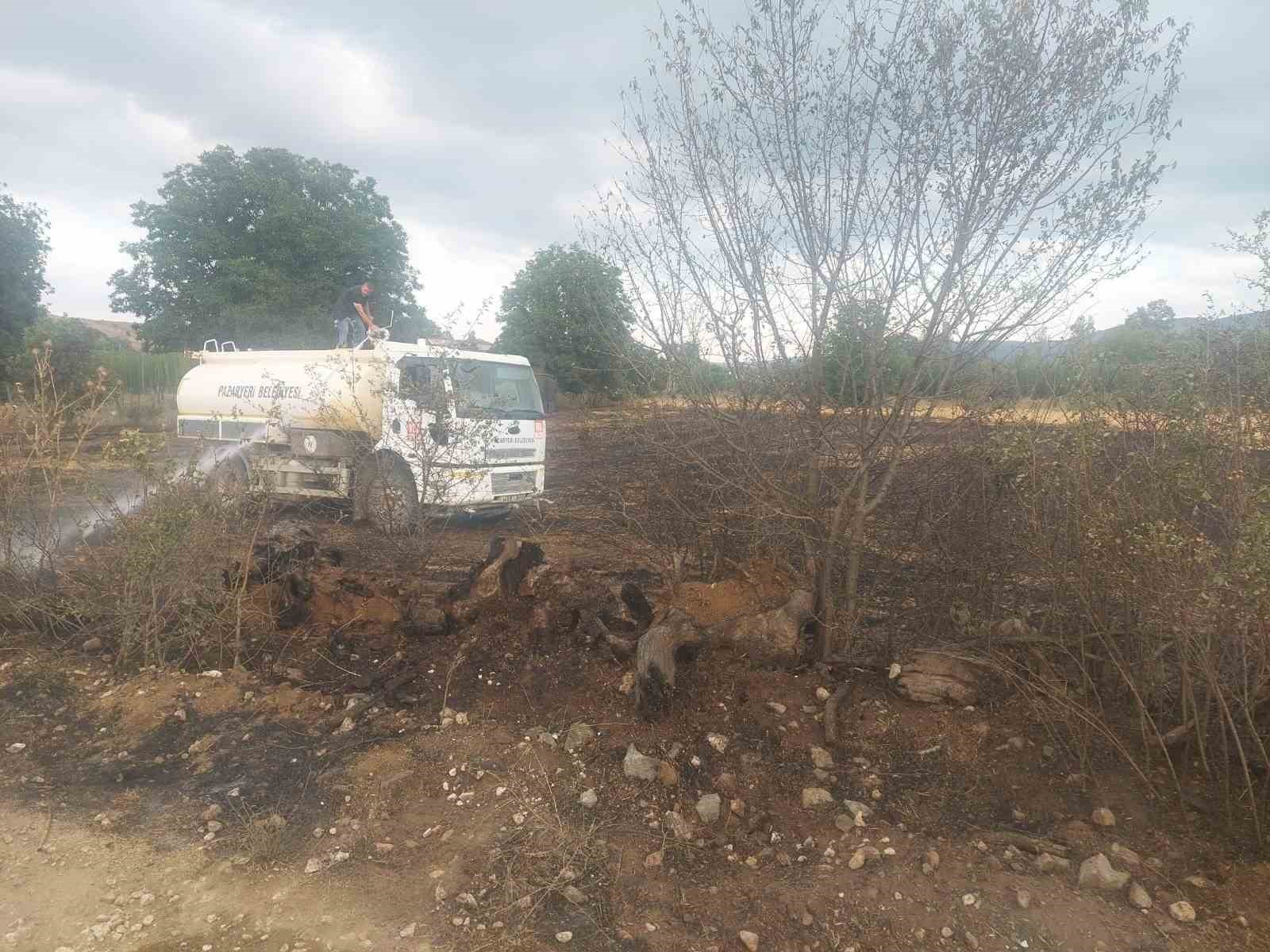 Bilecik’te çıkan yangında balyalar kül oldu