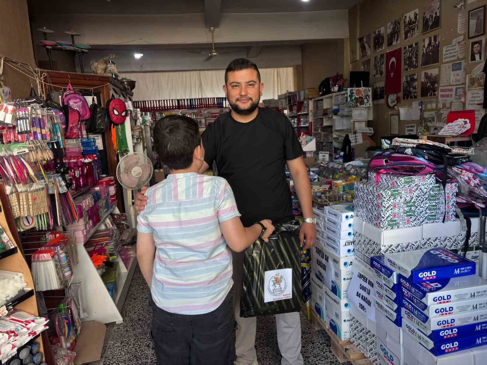 Sivrihisar Bakkallar Odası’ndan öğrencilere kırtasiye desteği