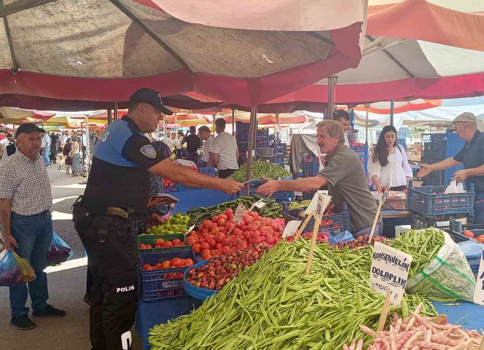 Polisten hırsızlık ve dolandırıcılık uyarısı: "Kapınızı kilitleyin, kamu görevlisi para istemez"