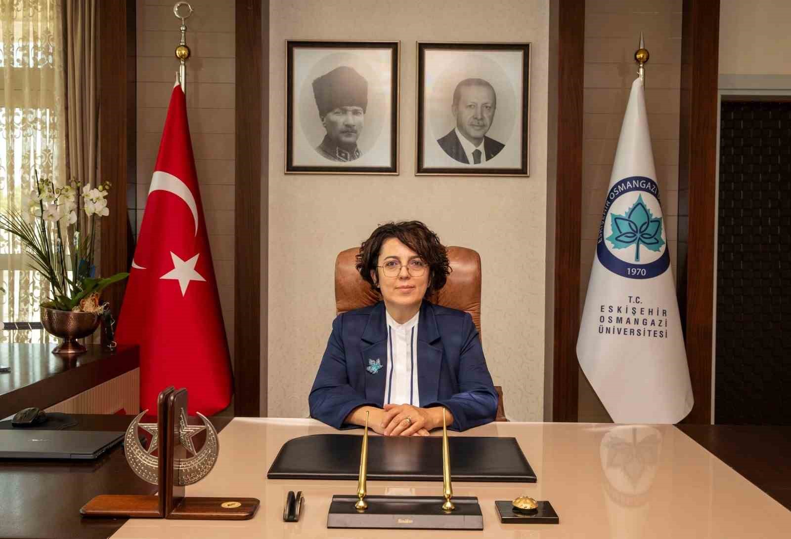 ESOGÜ Rektörü Gümüşsoy’un 30 Ağustos Zafer Bayramı mesajı