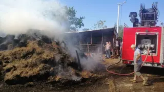 Keşan’da 1,5 saat içerisinde çıkan 5 yangın söndürüldü