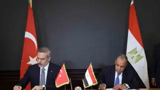 Bakan Fidan, Mısır ile çeşitli alanlarda iş birliğine ilişkin üç belge imzaladı