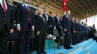 Cumhurbaşkanı Erdoğan: "Birileri 30 yıl öncesinin kodları içinde gelişmeleri ele almaya çalışırken, biz yeni sistemin kutup başlarından biri olmak için ne gerekiyorsa onu yapıyoruz"