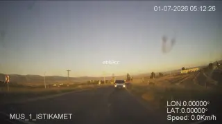 Muş’ta ters yönde ilerlerken ambulansın kamerasına takılan sürücüye ceza