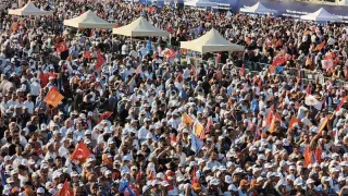 AK Parti’nin 25. yıl mitingine vatandaşlardan yoğun ilgi