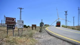 Kapuzbaşı yolunda yol çizgisi çalışması yapıldı