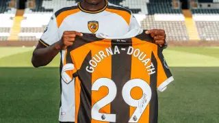 Lucas Gourna-Douath’ın yeni adresi Hull City
