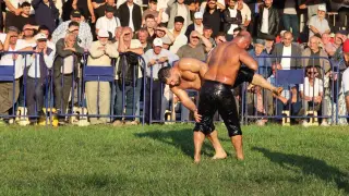Asarcık güreşlerinde başpehlivan Orhan Okulu oldu
