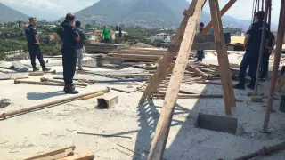 Eşini ve kayınvalidesini bıçaklayan şahıs intihar teşebbüsünü canlı yayınladı