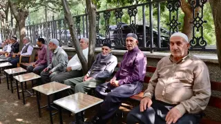 Vali Çelik, vatandaşlarla buluştu