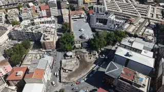 Suriçi Cami Kebir’de hem tarih gün yüzüne çıkıyor, hem esnafın yüzü gülüyor