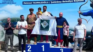 Elazığlı atlı okçular Gaziantep’te zirveyi fethetti