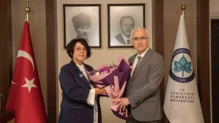 ESOGÜ Rektörü Prof. Dr. Emine Gümüşsoy devir teslim töreninin ardından görevine başladı
