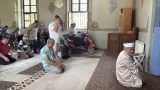 Asırlık cami 17 yıldır ibadetin önündeki "engelleri" kaldırıyor