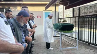 Arkadaşı tarafından bıçaklanarak öldürülen esnaf son yolculuğuna uğurlandı