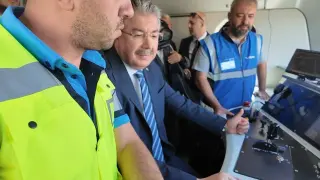 Vali Yılmaz, yerli ve milli elektrikli lokomotif E5000’i sürdü