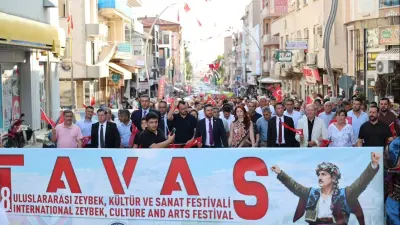 Denizli 8. Tavas Zeybek, Kültür ve Sanat Festivali kortej yürüyüşüyle başladı