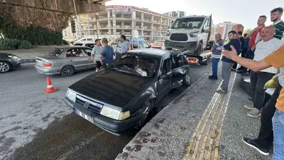 Kavşakta otomobil ile kamyonet çarpıştı: 1 yaralı