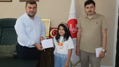 Hatay’da "Yaz Kur’an Kursu Hikâyem" yarışmasında dereceye giren öğrenciler ödüllendirildi