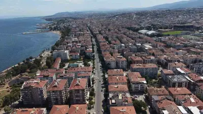 Marmara Depremi’ni yaşayan gönüllüler şimdi vatandaşları bilinçlendiriyor
