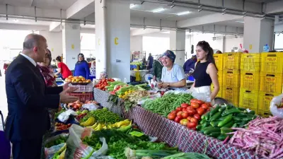 Vali Varol, Buharkent’te esnaf ve vatandaşlarla bir araya geldi