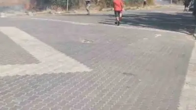 Trafonun patlaması sonucu çıkan yangın tatilcilere panik yaşattı