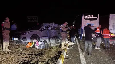 Erzincan’da yolcu otobüsü ile SUV tipi araç çarpıştı: 1’i ağır 7 yaralı